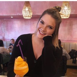 Meet your Posher, Nicole